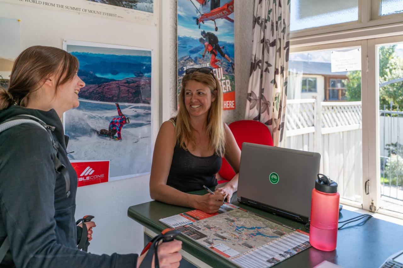 Mountain View Backpackers Hostel Wanaka Exterior foto